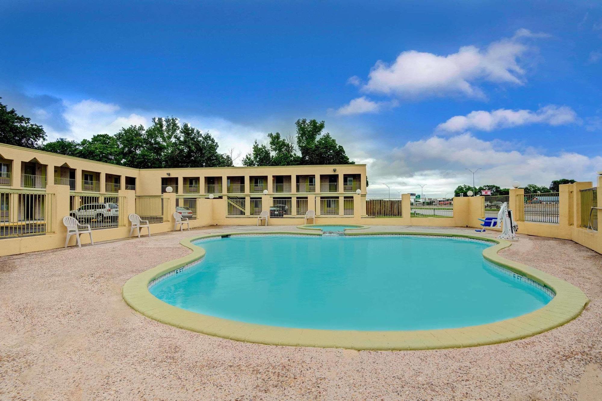 White Rock Inn San Marcos Luaran gambar