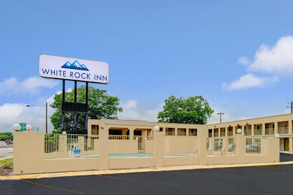 White Rock Inn San Marcos Luaran gambar